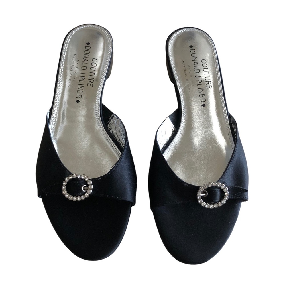 Donald J Pliner shoes 5lb box for $25